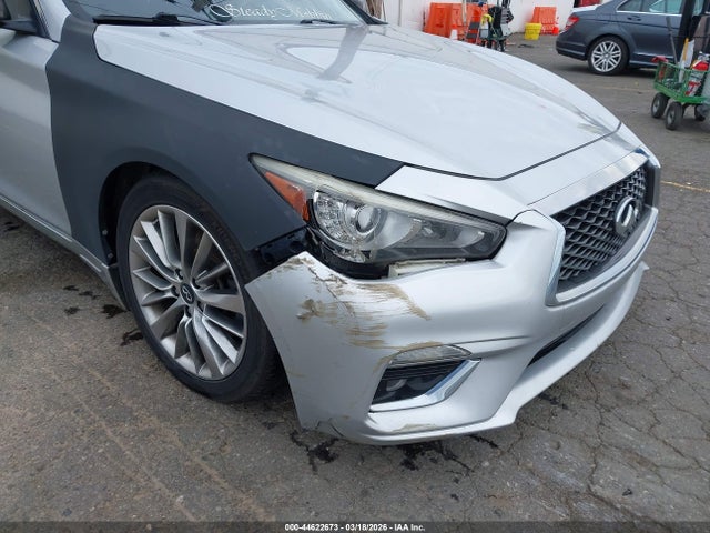 JN1EV7AR2JM431983 Infiniti Q50 3.0t Luxe
