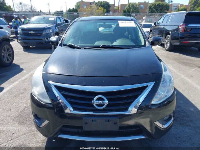 3N1CN7AP3JL879827 Nissan Versa 1.6 Sv