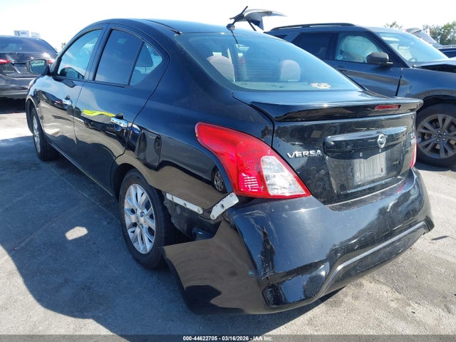3N1CN7AP3JL879827 Nissan Versa 1.6 Sv