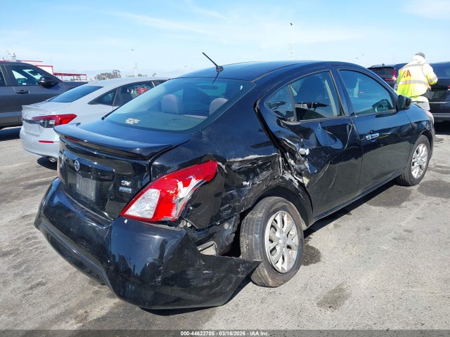3N1CN7AP3JL879827 Nissan Versa 1.6 Sv