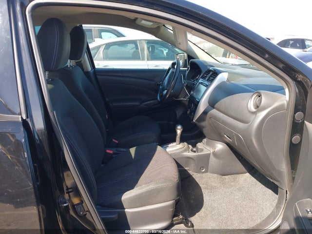 3N1CN7AP3JL879827 Nissan Versa 1.6 Sv