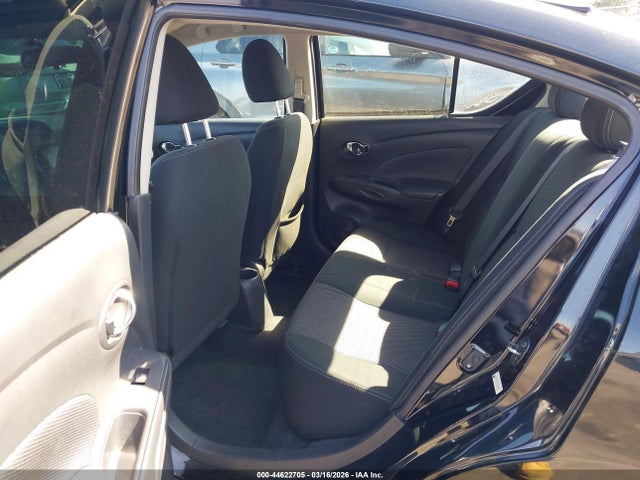 3N1CN7AP3JL879827 Nissan Versa 1.6 Sv