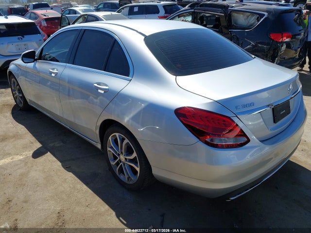 44622712 :رقم المزاد ، 55SWF4JB6HU196621 vin ، 2017 Mercedes-benz C 300 مزاد بيع
