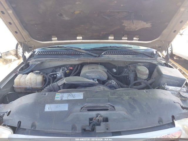 44622720 :رقم المزاد ، 2GTEC19V831352690 vin ، 2003 Gmc Sierra 1500 Sle مزاد بيع