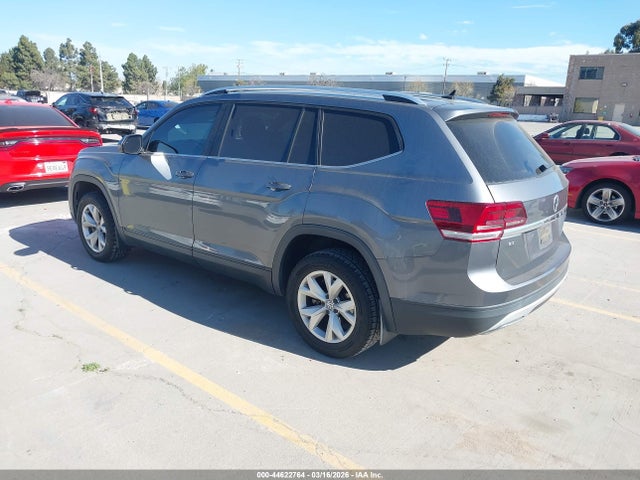 2018 VOLKSWAGEN ATLAS 1V2LR2CA3JC548981 Photo 2