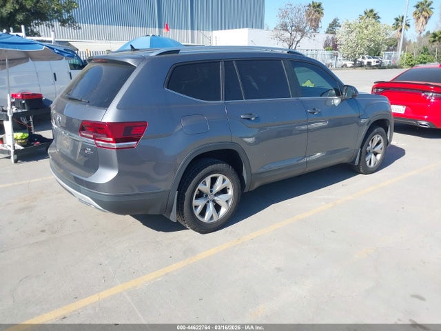 2018 VOLKSWAGEN ATLAS 1V2LR2CA3JC548981 Photo 3