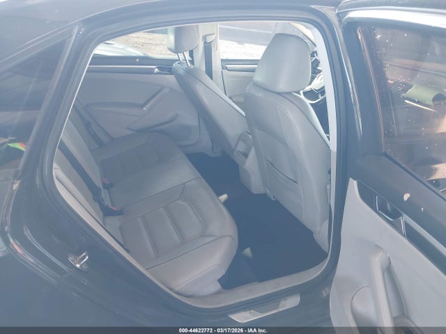 44622772 :رقم المزاد ، 1VWAA7A32JC019892 vin ، 2018 Volkswagen Passat 2.0t R-line/2.0t S مزاد بيع