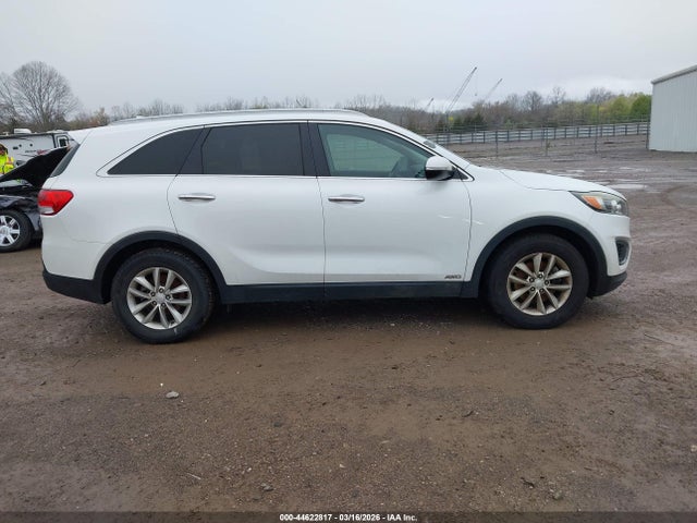 Продаж на аукціоні авто 2016 Kia Sorento 2.4l Lx, vin: 5XYPGDA3XGG061130, номер лоту: 44622817