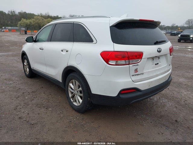 Продаж на аукціоні авто 2016 Kia Sorento 2.4l Lx, vin: 5XYPGDA3XGG061130, номер лоту: 44622817