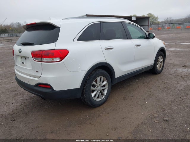 Продаж на аукціоні авто 2016 Kia Sorento 2.4l Lx, vin: 5XYPGDA3XGG061130, номер лоту: 44622817