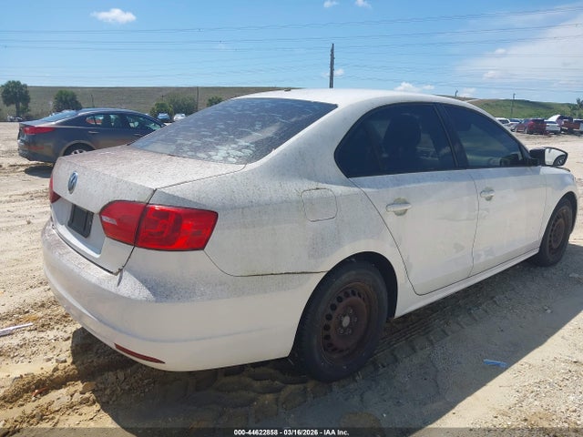 44622858 :رقم المزاد ، 3VW2K7AJXEM234909 vin ، 2014 Volkswagen Jetta 2.0l S مزاد بيع