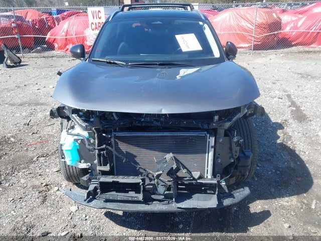 3N8AP6DC5SL408575 Nissan Kicks Sr Fwd