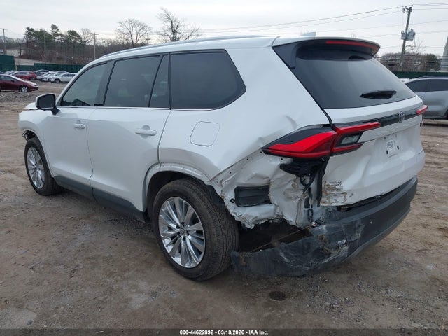 2024 TOYOTA GRAND HIGHLANDER 5TDAAAB50RS068583 Photo 2