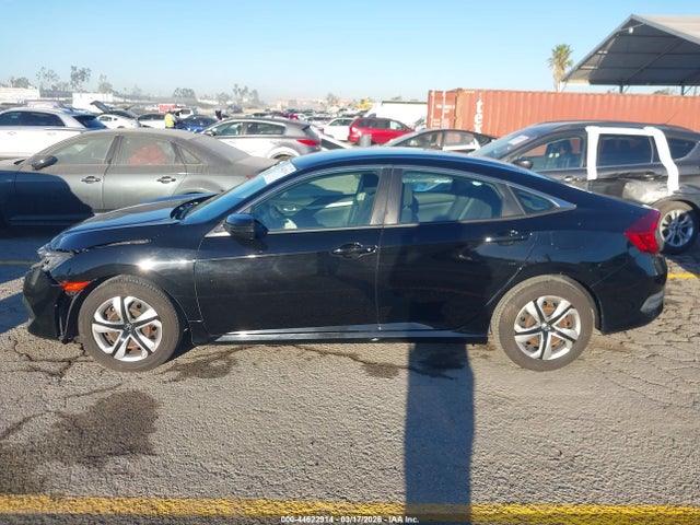 Honda Civic Lx 2018 2HGFC2F5XJH558338 Image 14