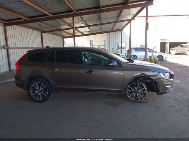 YV440MWK4J2058052 Volvo V60 Cross Country T5