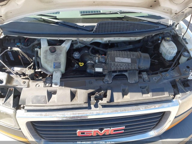 44622951 :رقم المزاد ، 7GZ37TCG9JN005479 vin ، 2018 Gmc Savana Cutaway Work Van مزاد بيع