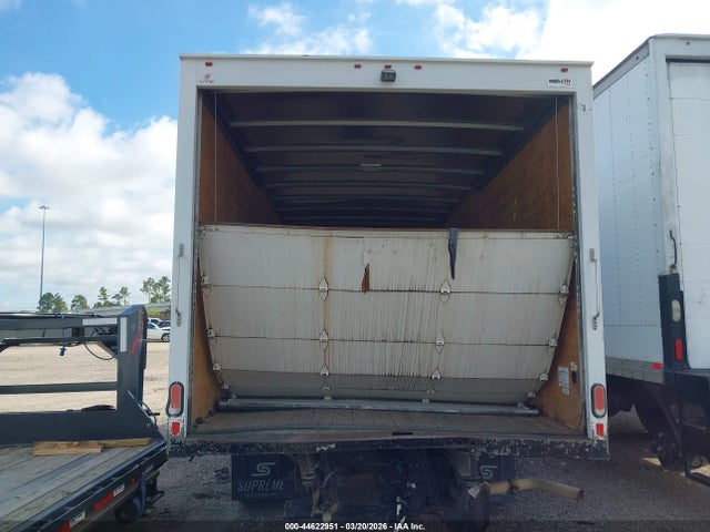 44622951 :رقم المزاد ، 7GZ37TCG9JN005479 vin ، 2018 Gmc Savana Cutaway Work Van مزاد بيع