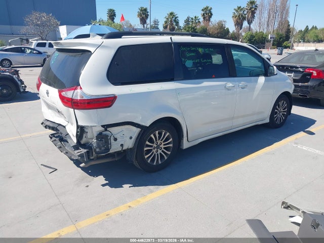 Toyota Sienna Xle 8 Passenger 2018 5TDYZ3DC3JS949247 Image 4