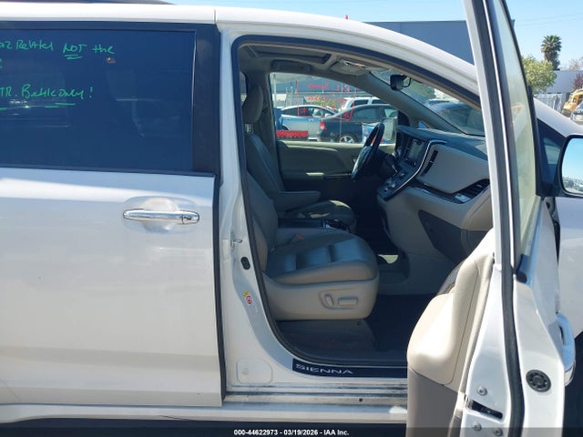 Toyota Sienna Xle 8 Passenger 2018 5TDYZ3DC3JS949247 Image 5