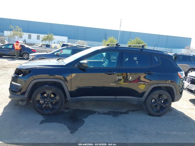 2020 Jeep Compass Altitude 4x4 მანქანა იყიდება აუქციონზე, vin: 3C4NJDBB2LT132614, აუქციონის ნომერი: 44622984