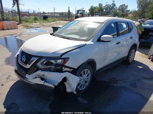 Nissan ROGUE S 2017 JN8AT2MT9HW149368 Image 2