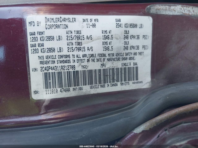 2001 CHRYSLER TOWN & COUNTRY 2C4GP44311R212709 Photo 8