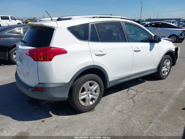 JTMBFREVXEJ005563 Toyota RAV4 LE