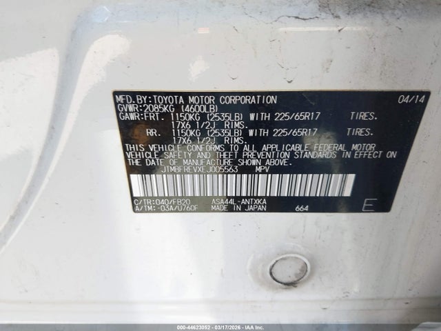JTMBFREVXEJ005563 Toyota RAV4 LE