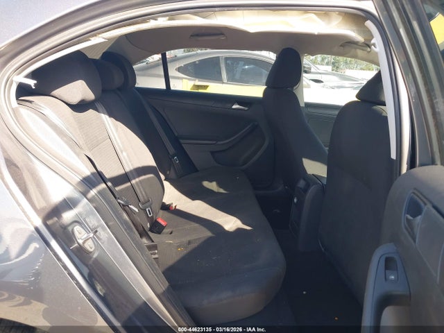 3VW267AJ8GM219865 Volkswagen Jetta 1.4t S