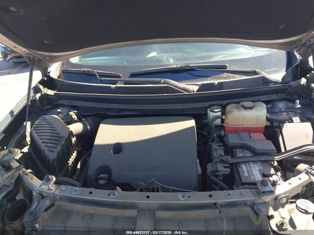 Chevrolet Traverse Ls 2018 1GNERFKW7JJ219850 Image 10