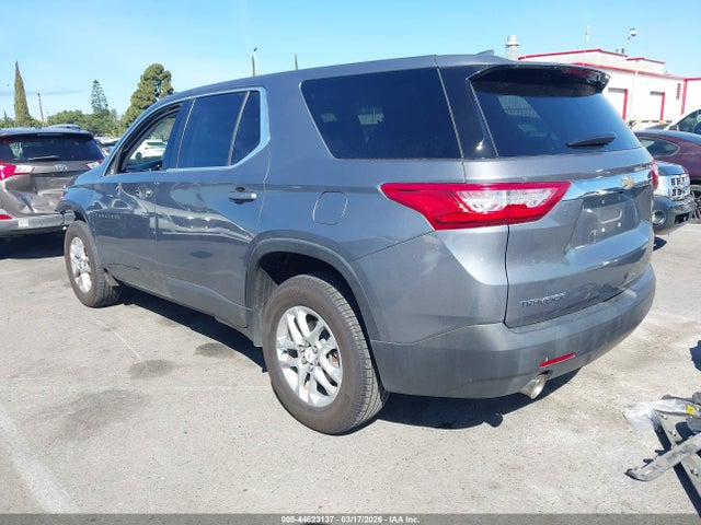 Chevrolet Traverse Ls 2018 1GNERFKW7JJ219850 Image 3