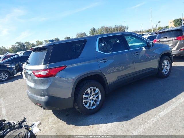 Chevrolet Traverse Ls 2018 1GNERFKW7JJ219850 Image 4