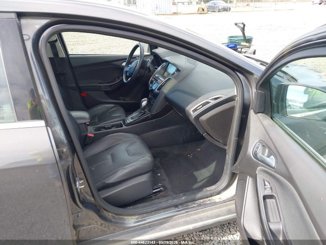 2015 FORD FOCUS 1FADP3N29FL315238 Photo 4