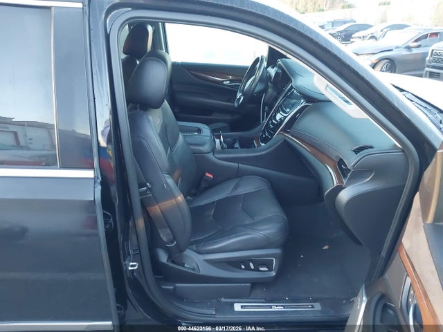2020 Cadillac Escalade Esv 2wd Luxury მანქანა იყიდება აუქციონზე, vin: 1GYS3HKJ3LR217430, აუქციონის ნომერი: 44623156