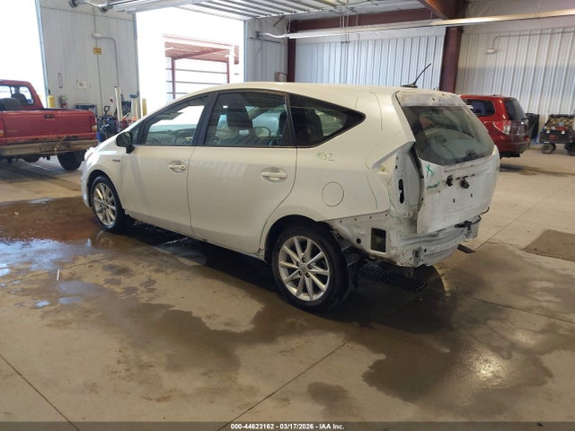 JTDZN3EUXE3332071 Toyota Prius V Five