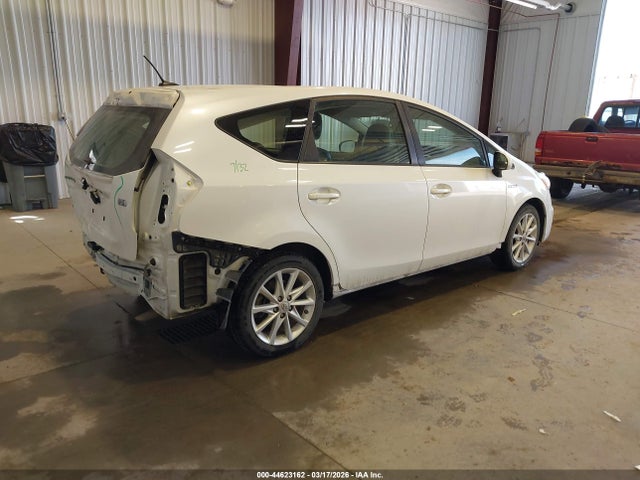 JTDZN3EUXE3332071 Toyota Prius V Five