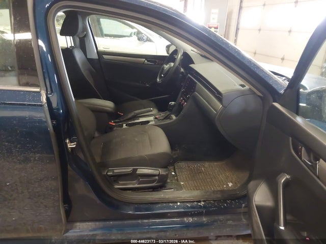 Продаж на аукціоні авто 2020 Volkswagen Passat 2.0t S, vin: 1VWAA7A33LC012288, номер лоту: 44623173