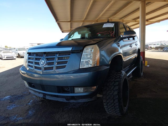 Продажа на аукционе авто 2008 Cadillac Escalade Standard, vin: 1GYFK63808R144724, номер лота: 44623174