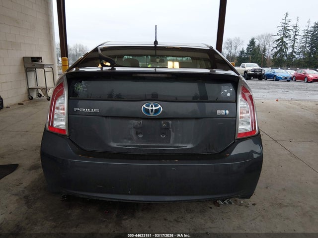 JTDKN3DU1E0364279 Toyota Prius Two
