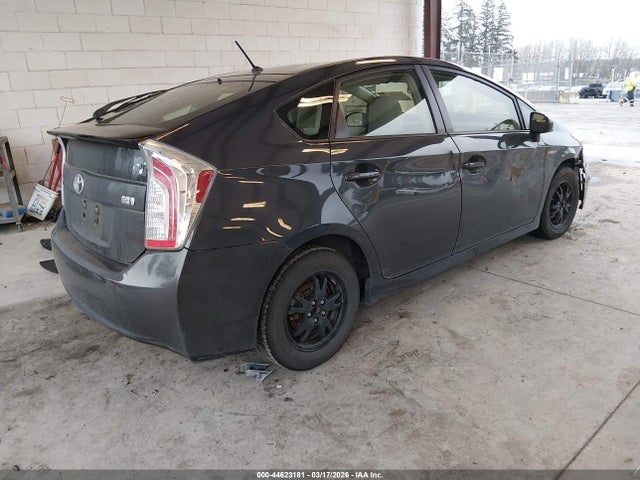 JTDKN3DU1E0364279 Toyota Prius Two