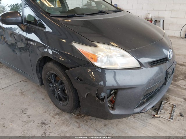 JTDKN3DU1E0364279 Toyota Prius Two