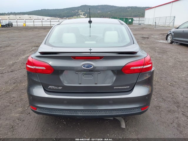 1FADP3J25HL264961 Ford Focus Titanium