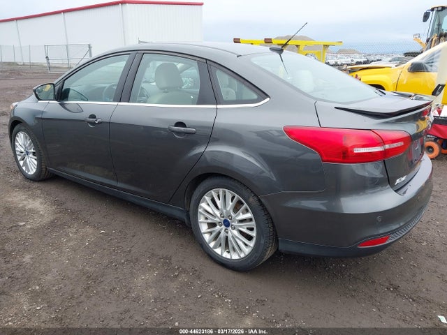 1FADP3J25HL264961 Ford Focus Titanium