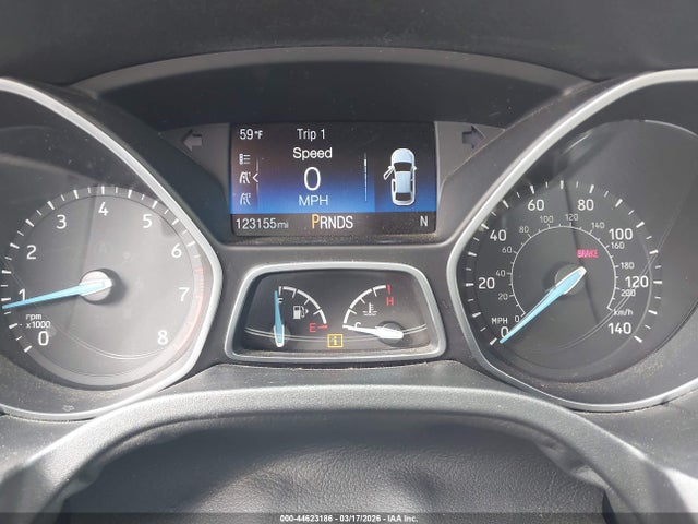 1FADP3J25HL264961 Ford Focus Titanium