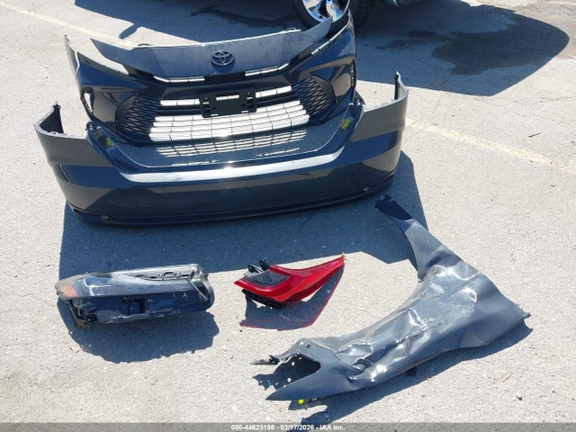 Toyota CAMRY XLE 2025 4T1DAACK1SU150580 Image 12