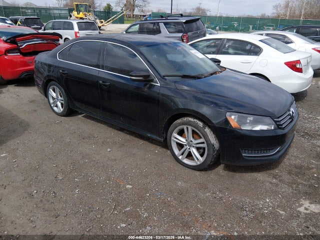 Aukcja sprzedaży 2014 Volkswagen Passat 1.8t Se, vin: 1VWBS7A31EC069075, numer aukcji: 44623206