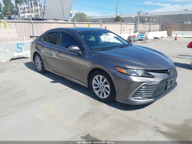 Toyota CAMRY LE 2022 4T1C11AK5NU656366 zdjęcie główne