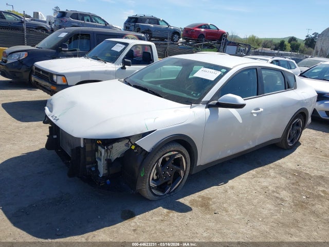 KIA K4 Ex 2025 3KPFU4DE6SE083410 Image 2