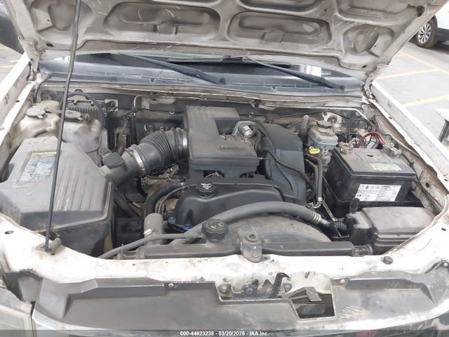44623238 :رقم المزاد ، 1GTDS196158103235 vin ، 2005 Gmc Canyon Sle مزاد بيع