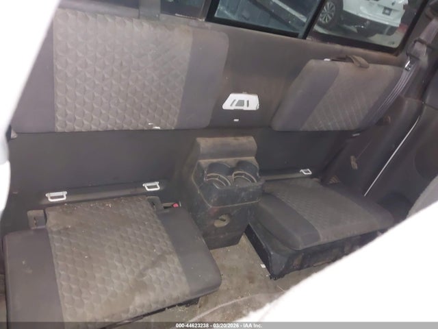 44623238 :رقم المزاد ، 1GTDS196158103235 vin ، 2005 Gmc Canyon Sle مزاد بيع